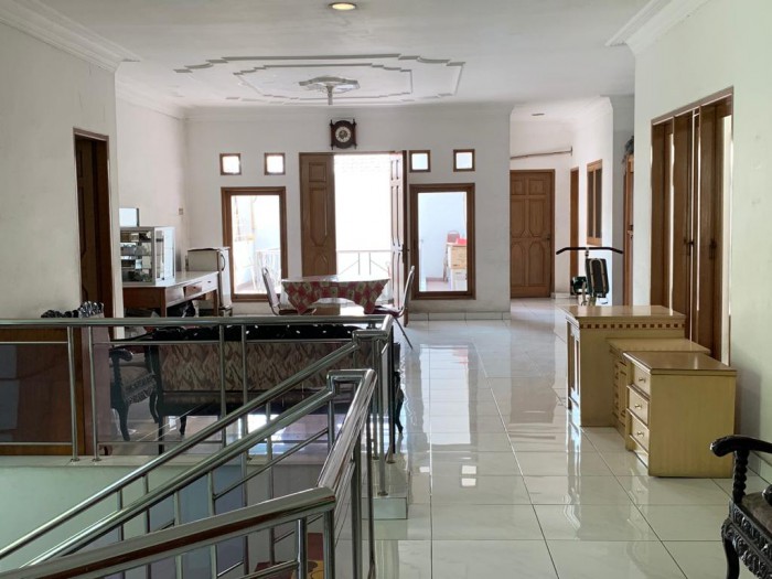 Rumah Disewakan Semi Furnished di Pluit Kencana Raya Jakarta Utara